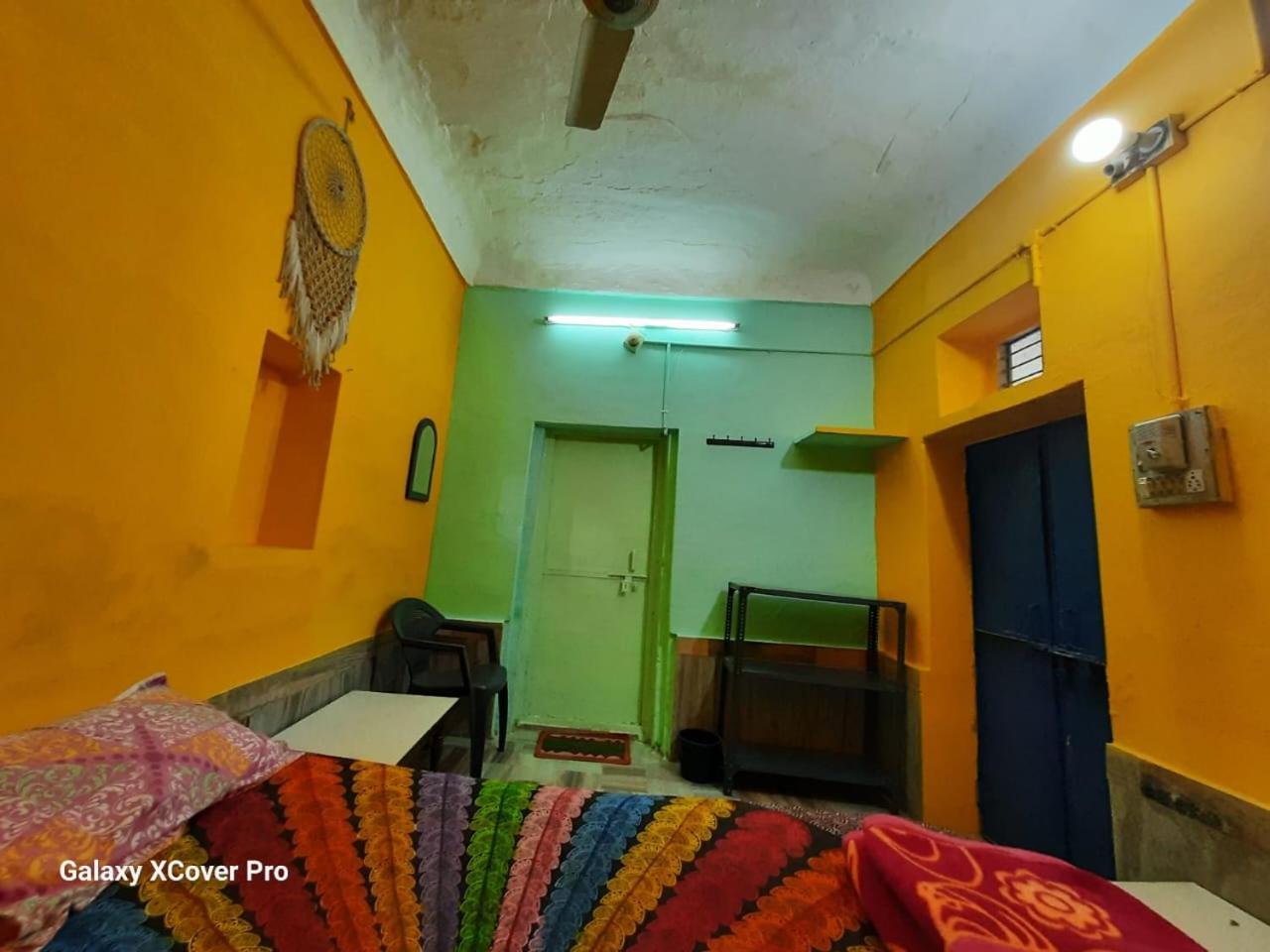 Shiva Guest House بوشكار الغرفة الصورة
