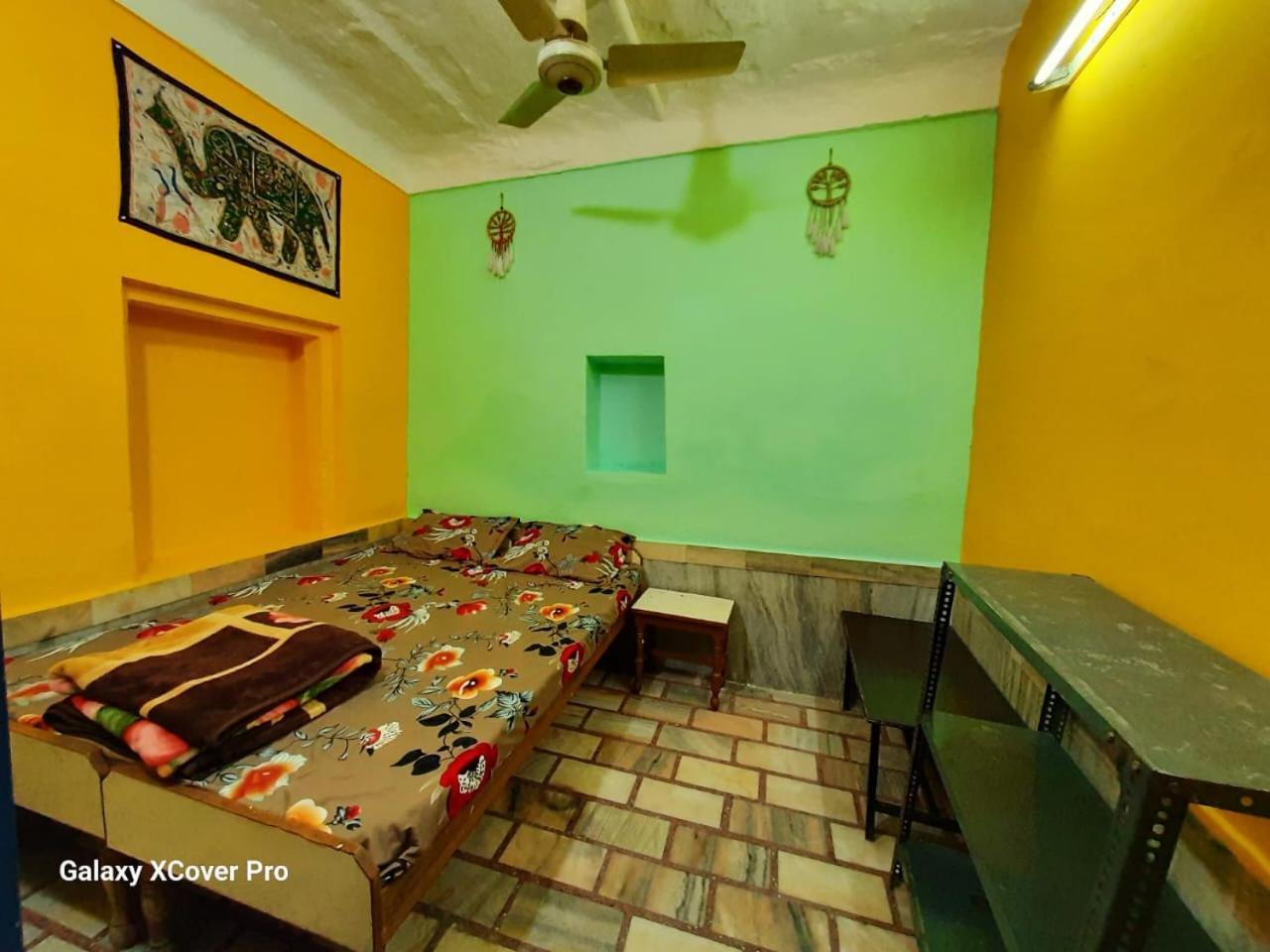 Shiva Guest House بوشكار الغرفة الصورة