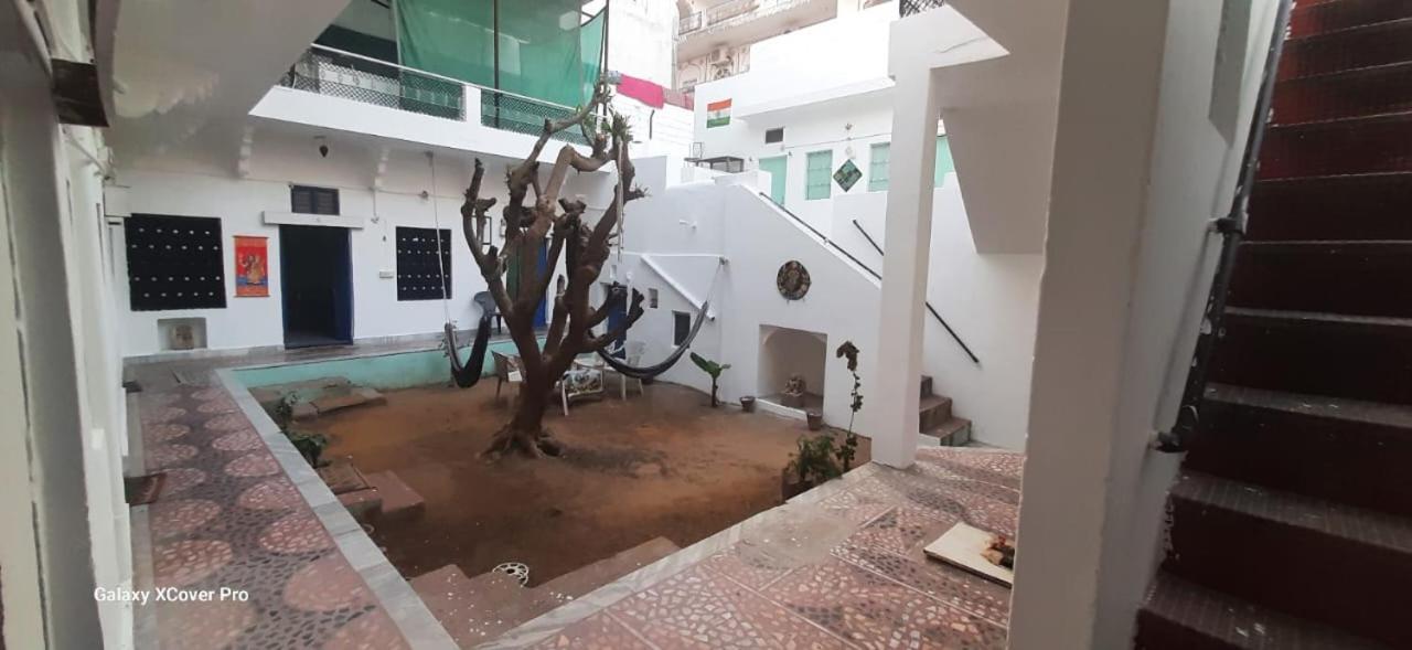 Shiva Guest House بوشكار المظهر الخارجي الصورة