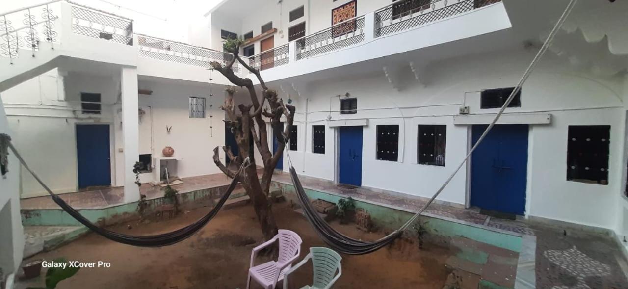 Shiva Guest House بوشكار المظهر الخارجي الصورة